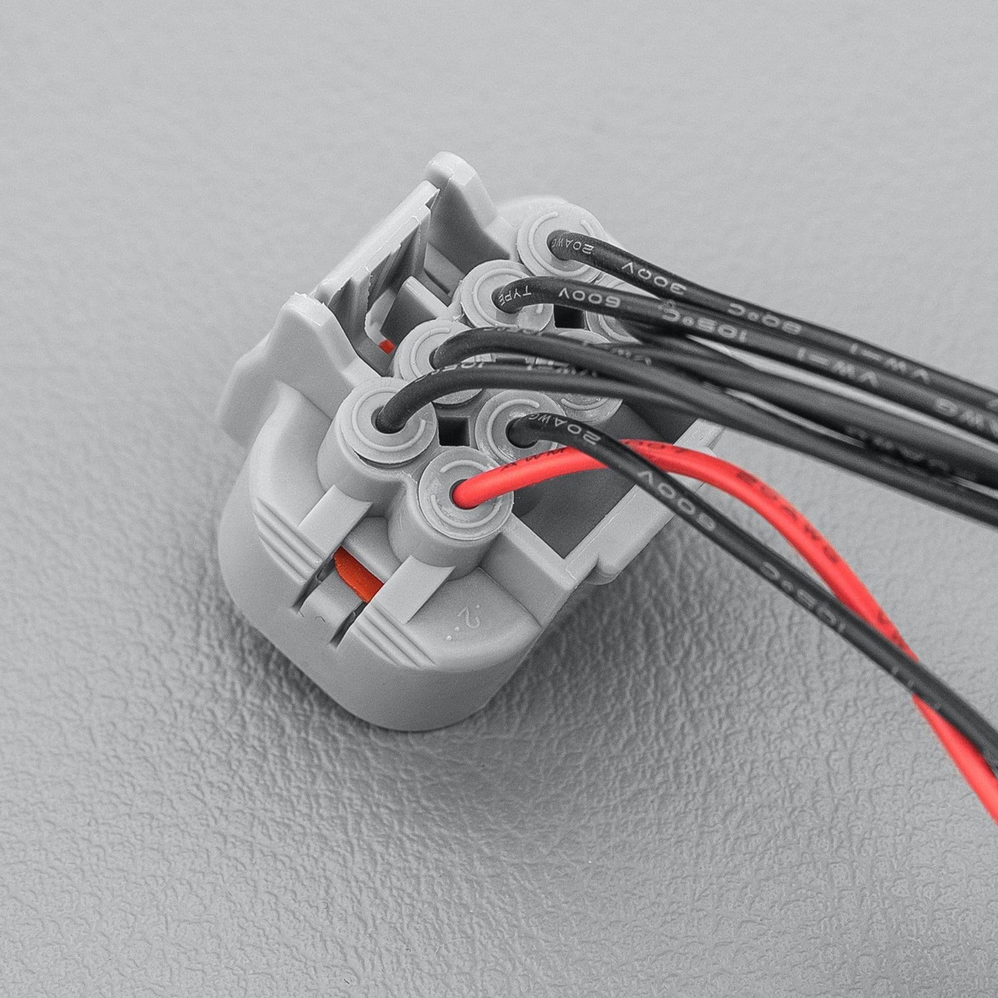 Stedi Mitsubishi MQ Triton (HID Headlight) Piggy Back Adaptor